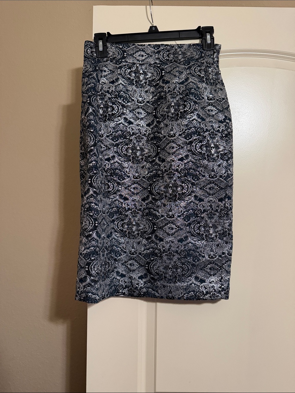 ANTONIO MELANI Navy and Silver Patterned Pencil Skirt